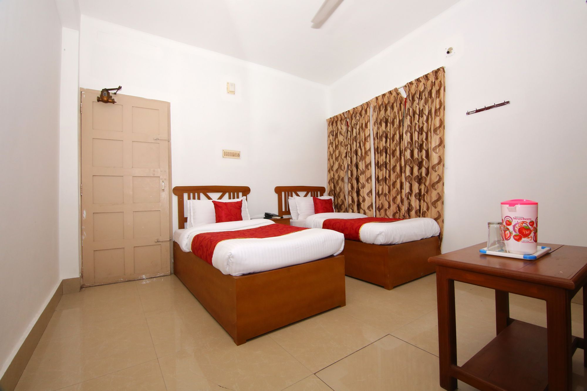 Oyo 6712 Hotel Malabar House Kochi Exterior foto